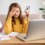 Ögonproblem hos barn (irriterade ögon): orsak, symtom & behandling