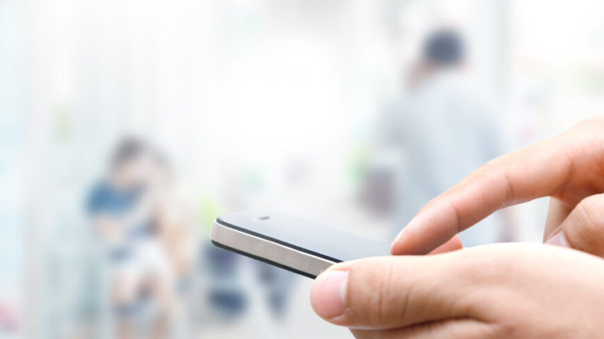 Därför bör du lämna mobilen utanför toaletten