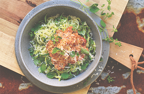 Quornfärssås med zucchinipasta