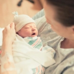 Allt om kejsarsnitt – från orsaker till eftervård