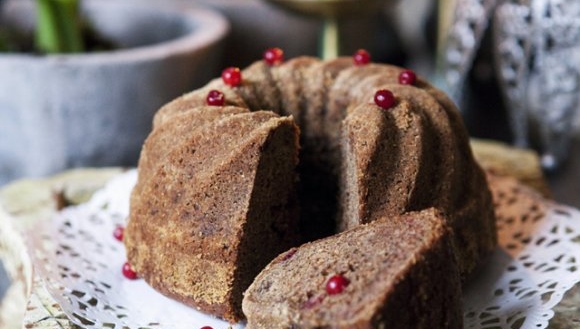 Glutenfri mjukpepparkaka med lingon