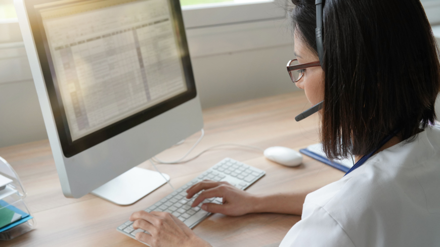 Antalet digitala vårdbesök väntas öka från drygt 2000 000 i fjol till över en halv miljon i år. Foto: Shutterstock