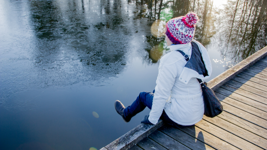 Under vinterhalvåret är det svårt i Sverige att få tillräckligt med solljus och det kan vara nödvändigt att äta kosttillskott. Foto: Shutterstock