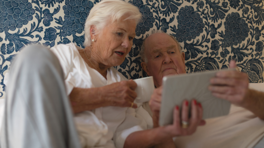 Hjälp forskarna förstå hur du som är 70+ upplever coronakrisen – gör din röst hörd