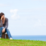 Kronisk migrän: orsak, symtom & behandling